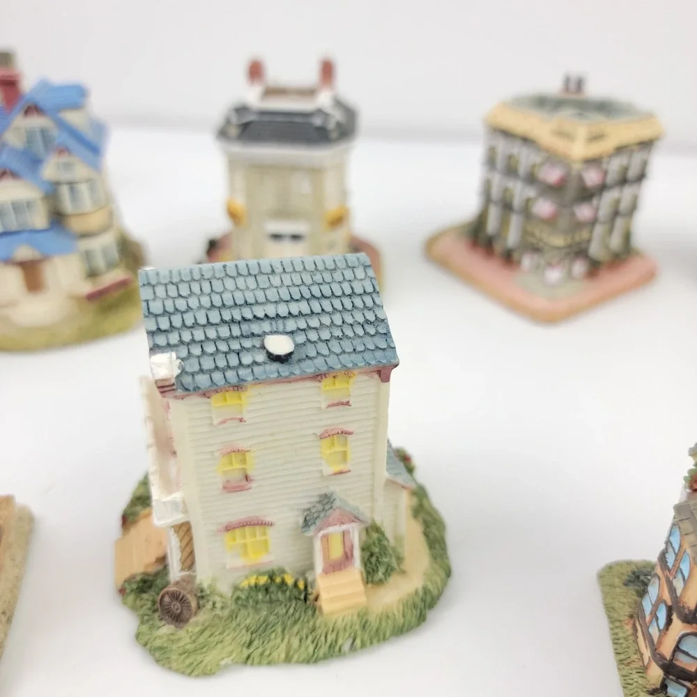 Liberty Falls Americana Collection Lot of 18 Miniature Village Buildings Boxed